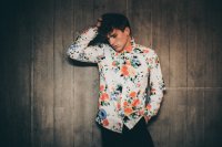 Bloemen op mannenkleding zijn de verrassing van dit seizoen